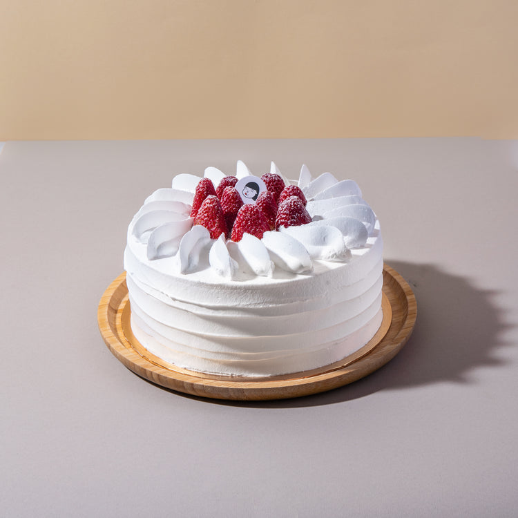6 inch Cakes (6 to 8 servings)