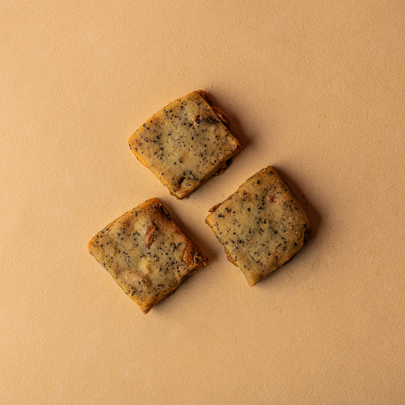Load image into Gallery viewer, Earl Grey Pistachio Shorties