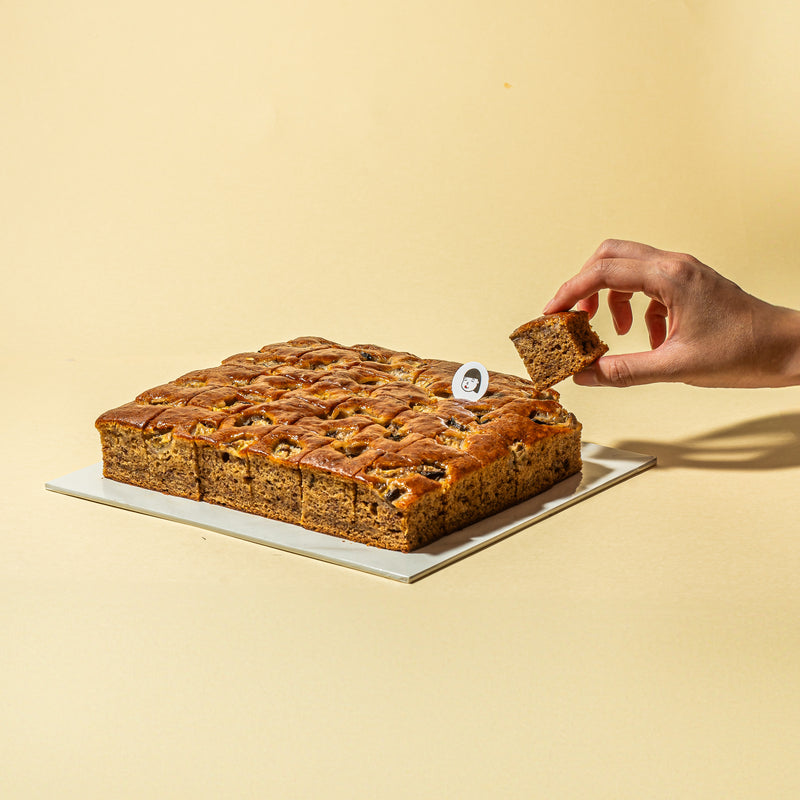 Load image into Gallery viewer, Banana Yoghurt Cake Bites