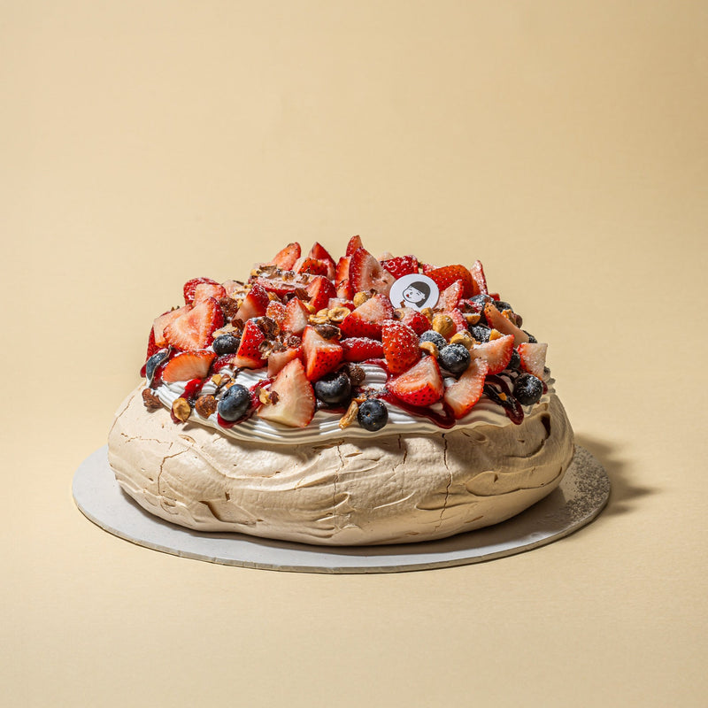 Load image into Gallery viewer, Berry Pavlova 9 inch
