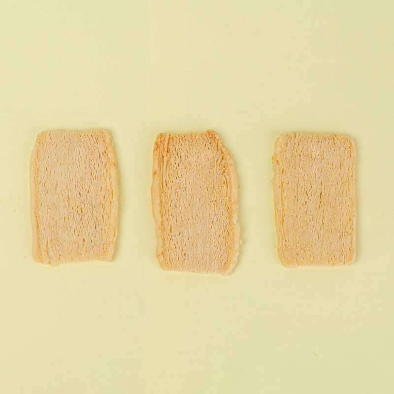 Load image into Gallery viewer, Golden Cheddar Crisps 8 pieces
