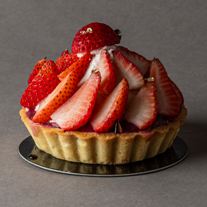 Load image into Gallery viewer, Petite Strawberry Tart
