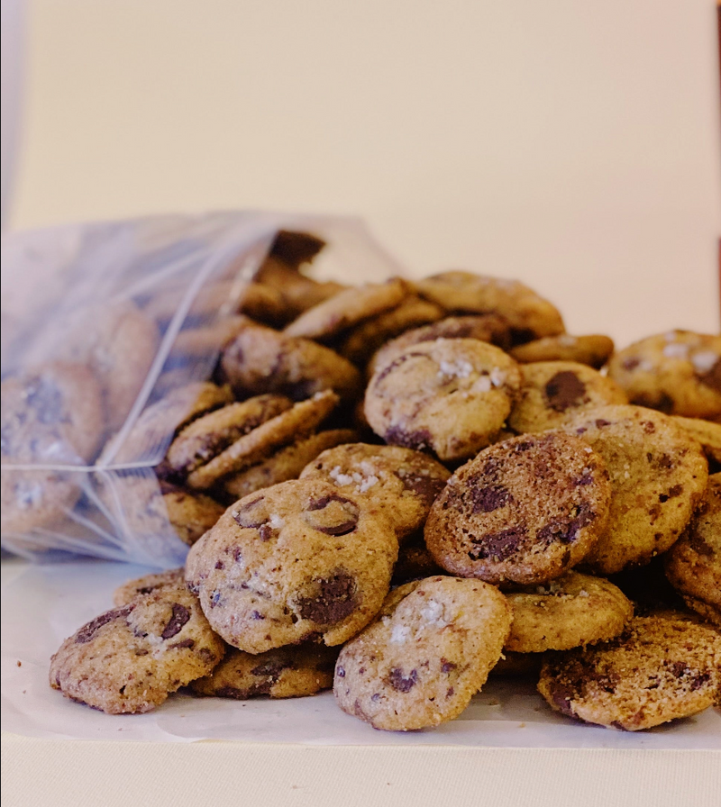 Load image into Gallery viewer, Sea Salt Chocolate Chips Cookies
