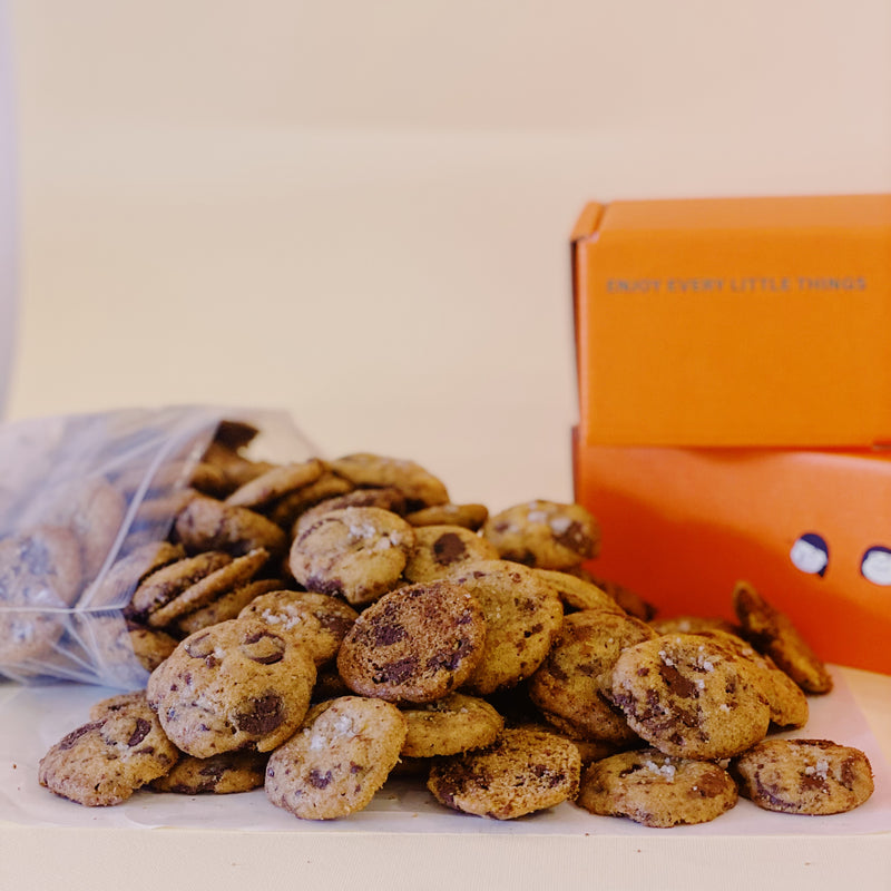 Load image into Gallery viewer, Sea Salt Chocolate Chips Cookies in Bulk (refill pack)
